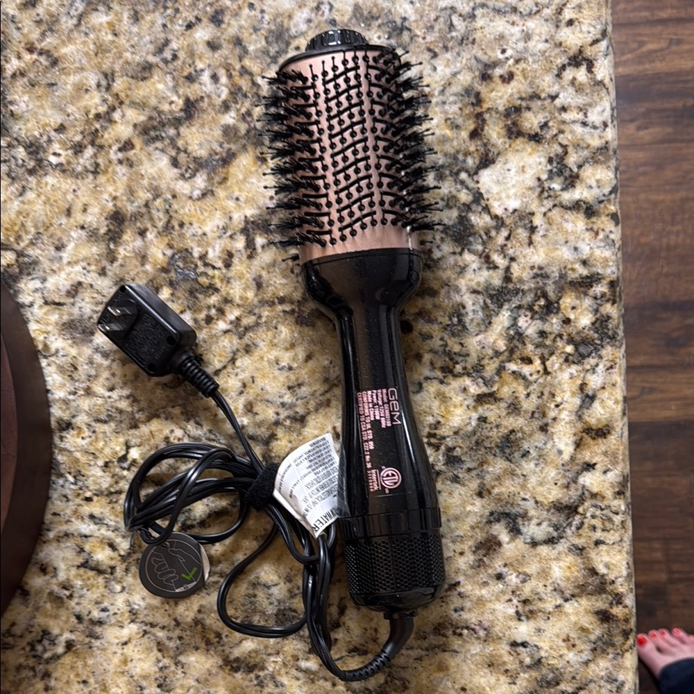 GEM Black and Rose Gold Hair Dryer Brush - Picture 2 of 3